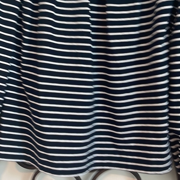 BANANA REPUBLIC OFF SHOULDER TOP NAVY/WHITE STRIPE SIZE EXTRA SMALL - Picture 4 of 8